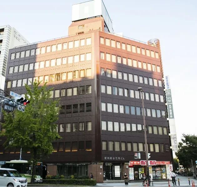 「人生100年時代」といわれる中、生涯にわたりお口の健康を維持するために